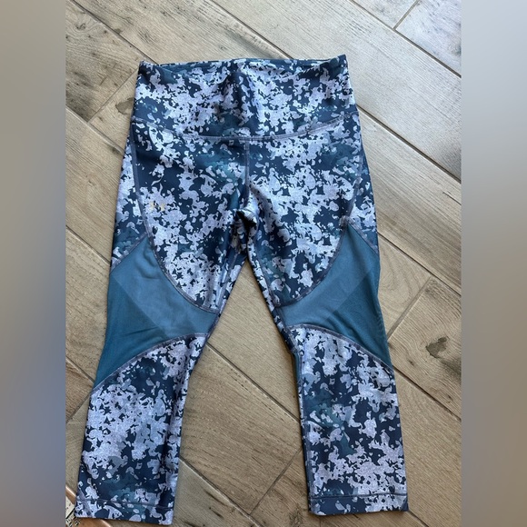 Under Armour Camouflage Patterned Leggings - Picture 1 of 5